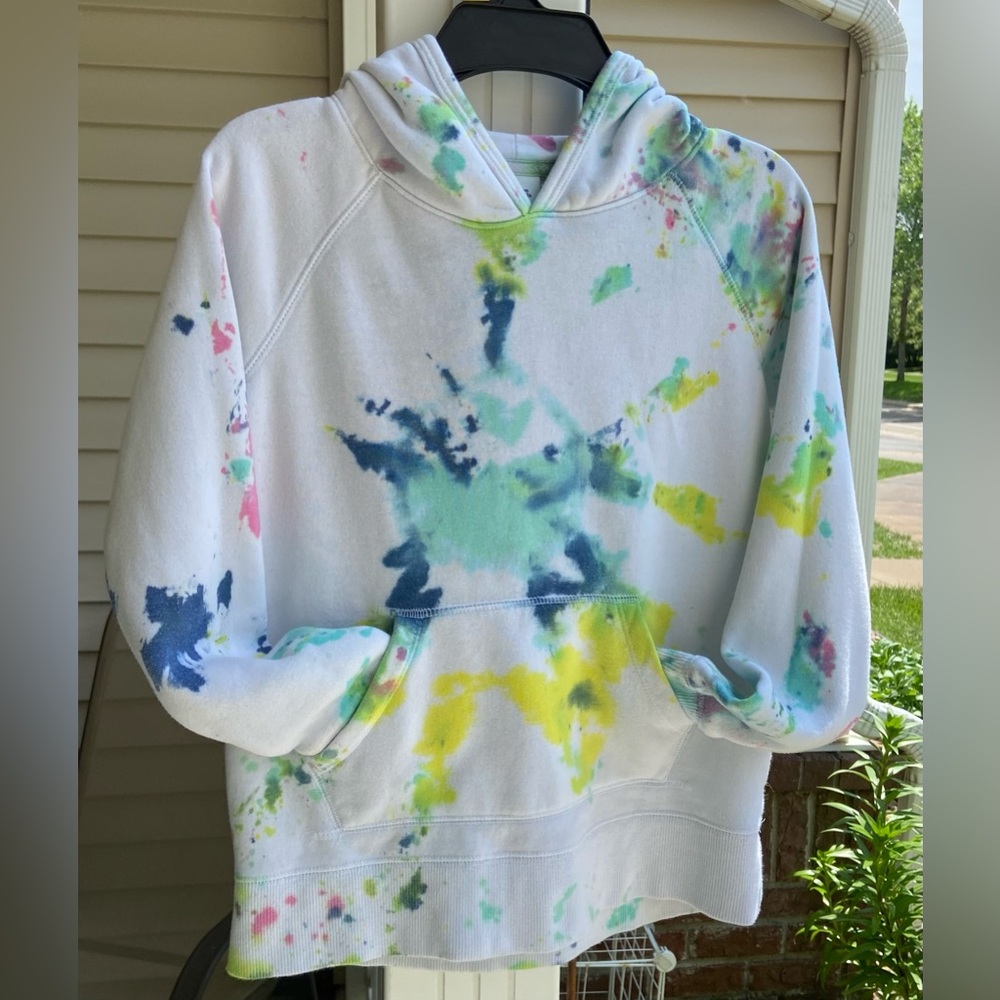 Gently Loved Tween Childs Sz-L Amazon Colorful Tie-Dyed Hoodie w/Kangaroo Pocket